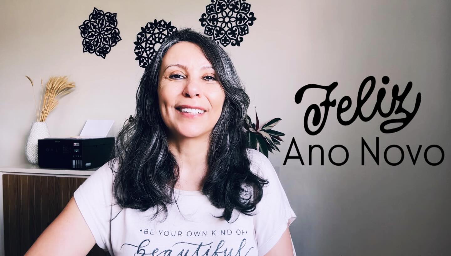 Agradeço a todos vocês que estiveram aqui neste ano, em todos os momentos vivenciando um pouquinho do meu trabalho com a astrologia tradicional.

Que neste novo ano estejam aqui novamente porque teremos MUITAS NOVIDADES 🤩🤩.

Que a vida de vocês seja sempre muito feliz, e quando não for que traga consciência e aprendizado para transformar.

Feliz 2026!!!
